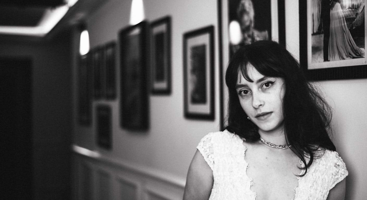 Hande Erçel: En Güzel Fotoğrafları ve Hayat Hikayesinin Bilinmeyenleri!